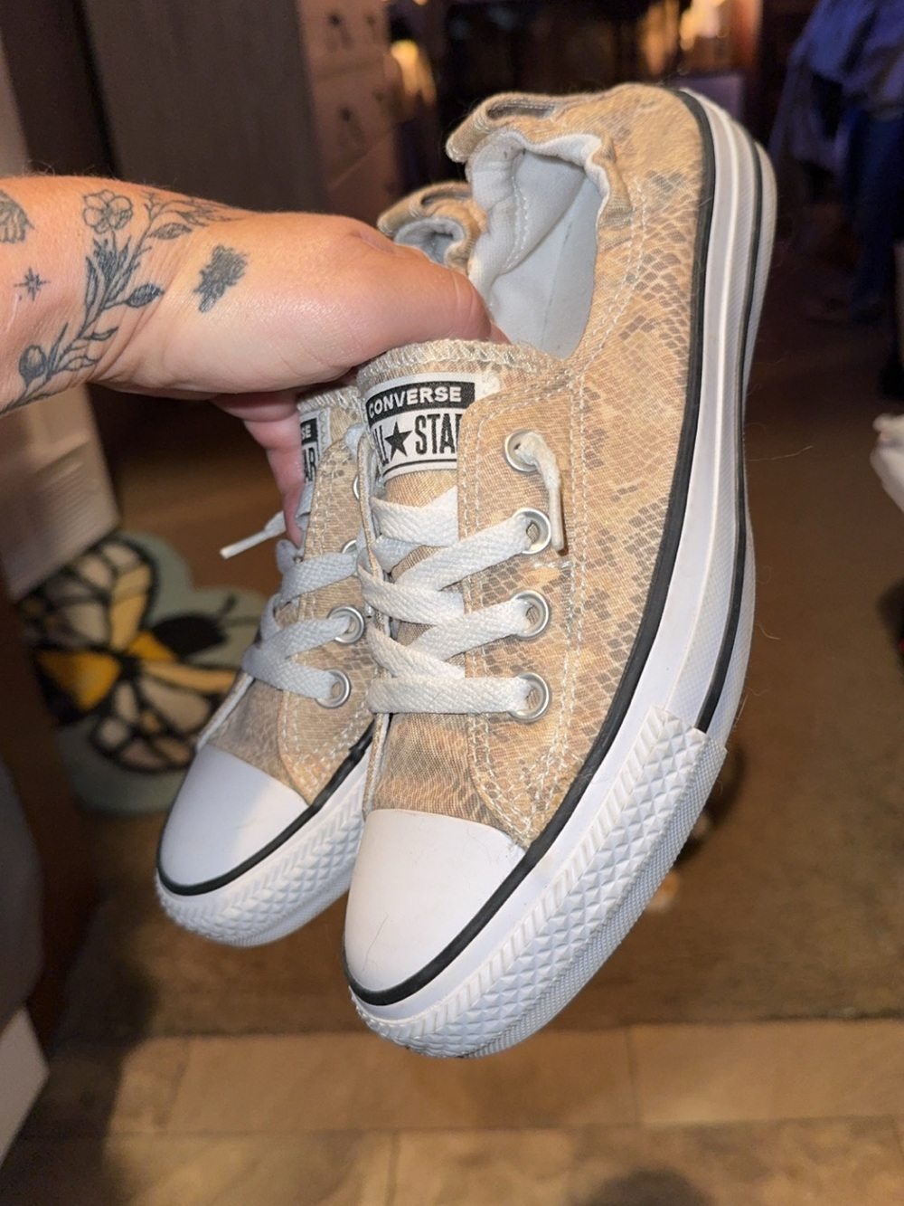 Converse Low Top Sneakers in Beige Snake Print